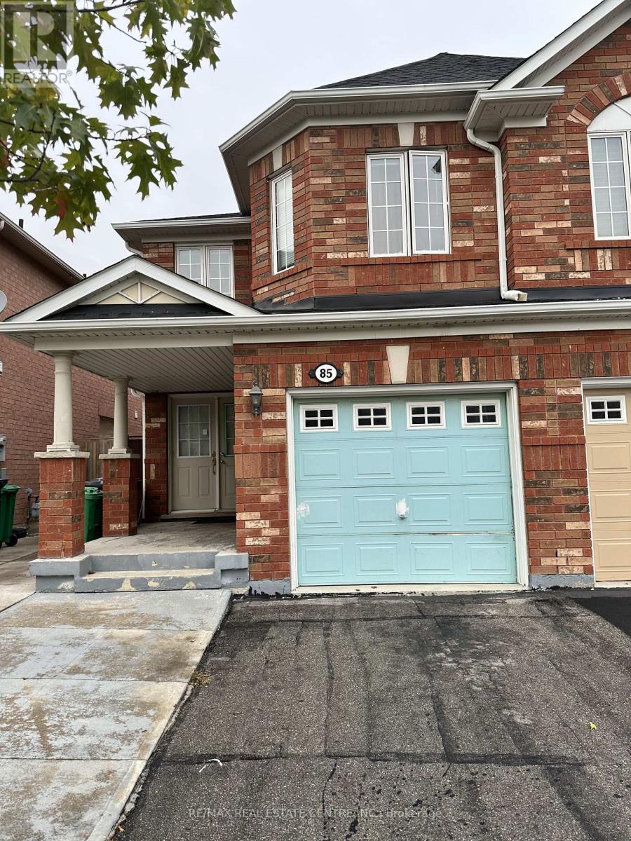 85 Herdwick Street, Brampton, Ontario  L6S 6M1 - Photo 2 - W12484919