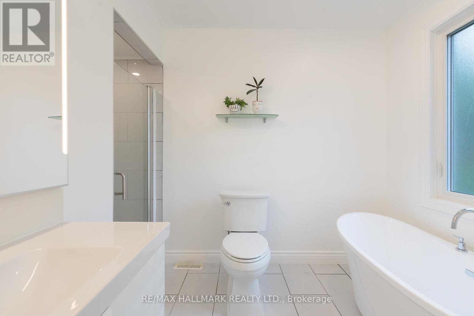 1309 Sweetbirch Court, Mississauga, Ontario  L5C 3R4 - Photo 20 - W12484928