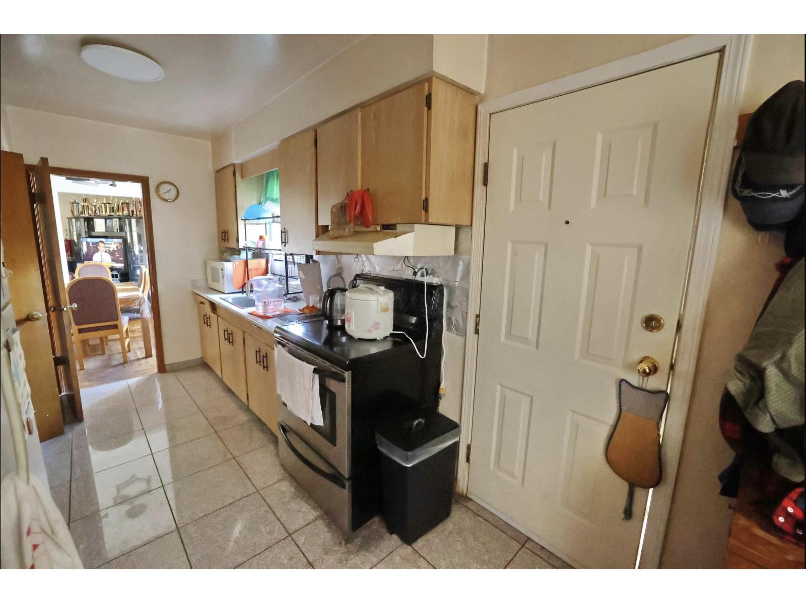 8824 Russell Drive, Delta, British Columbia  V4C 4P7 - Photo 10 - R3062152