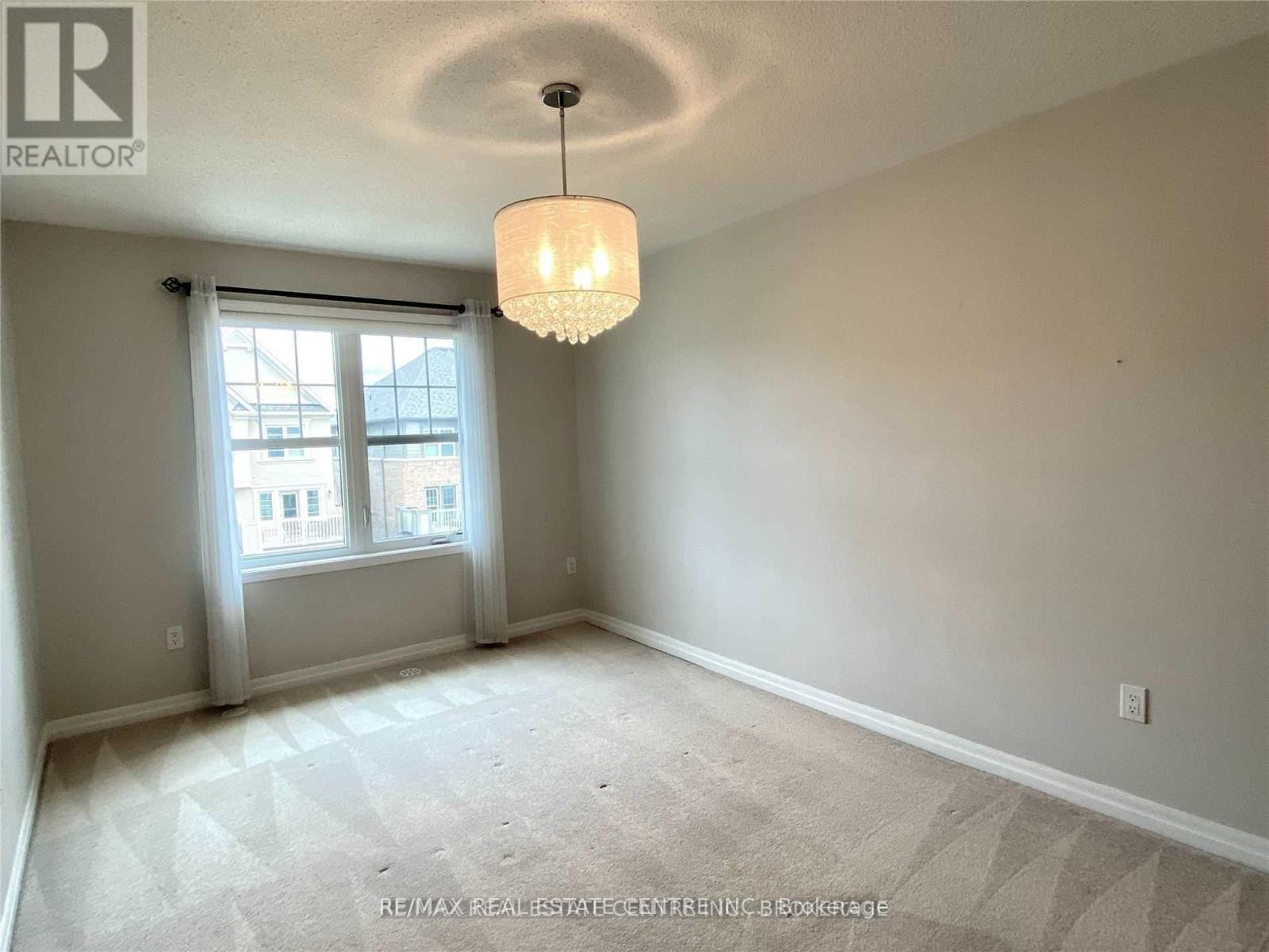 3088 Mistletoe Gardens, Oakville, Ontario  L6M 0Z5 - Photo 5 - W12484735