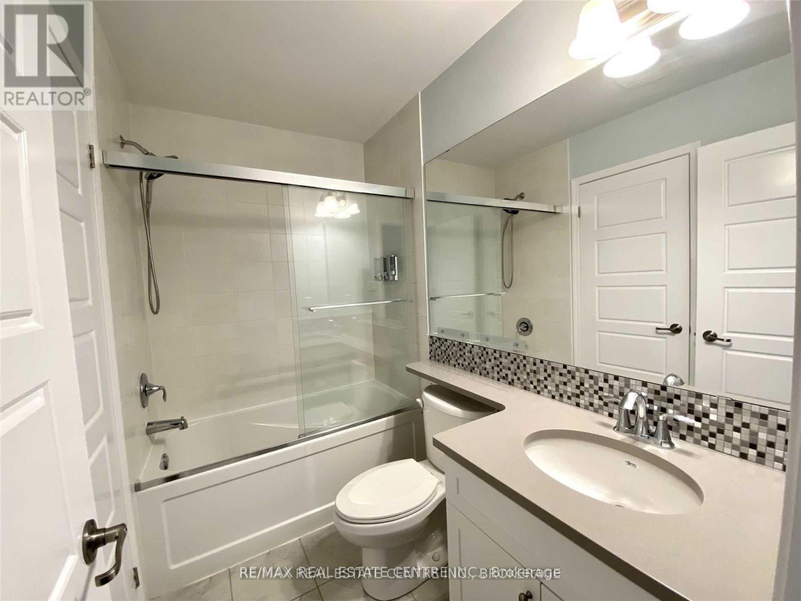 3088 Mistletoe Gardens, Oakville, Ontario  L6M 0Z5 - Photo 7 - W12484735