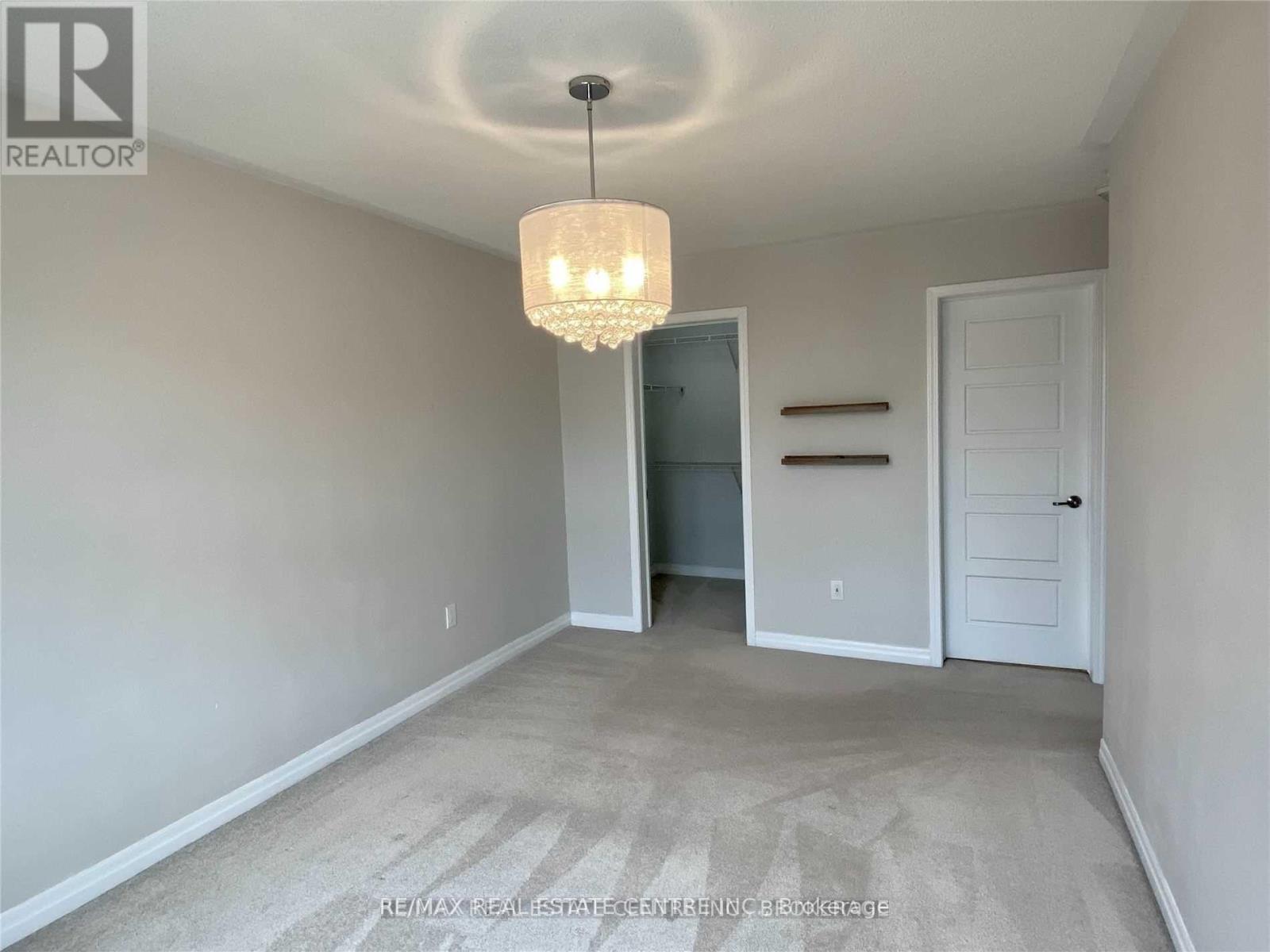 3088 Mistletoe Gardens, Oakville, Ontario  L6M 0Z5 - Photo 6 - W12484735