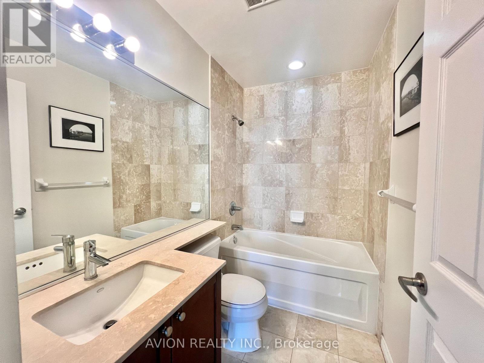 2610 - 761 Bay Street, Toronto, Ontario  M5G 2R2 - Photo 11 - C12484932