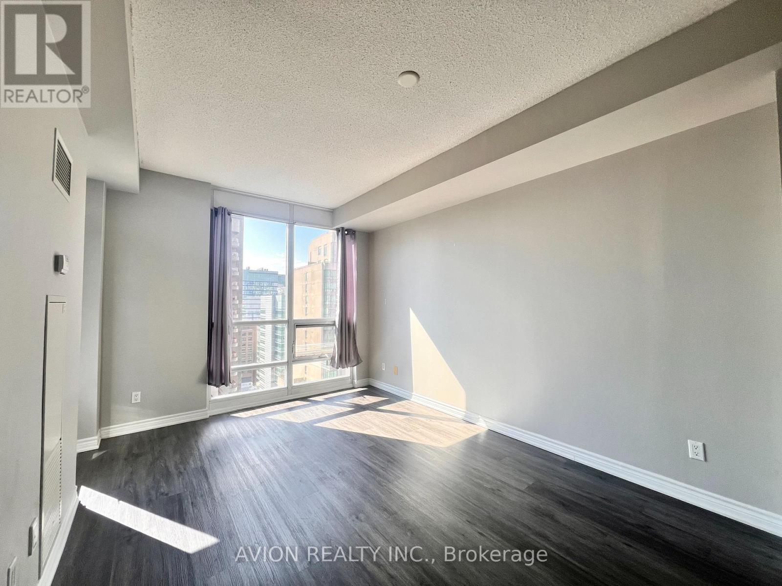 2610 - 761 Bay Street, Toronto, Ontario  M5G 2R2 - Photo 5 - C12484932