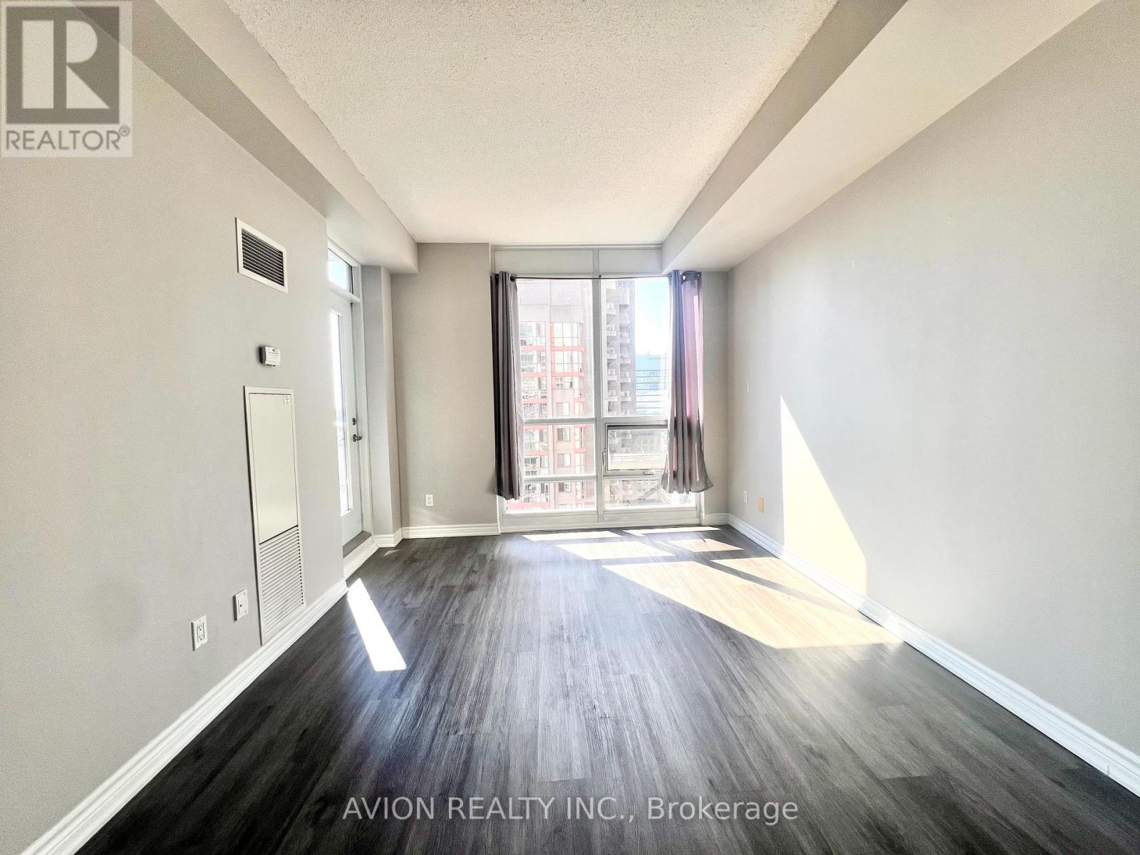 2610 - 761 Bay Street, Toronto, Ontario  M5G 2R2 - Photo 6 - C12484932