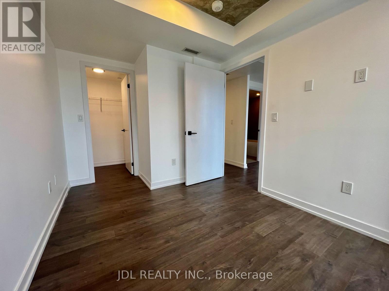 802 - 2 Augusta Avenue, Toronto, Ontario  M5V 0T3 - Photo 10 - C12484935