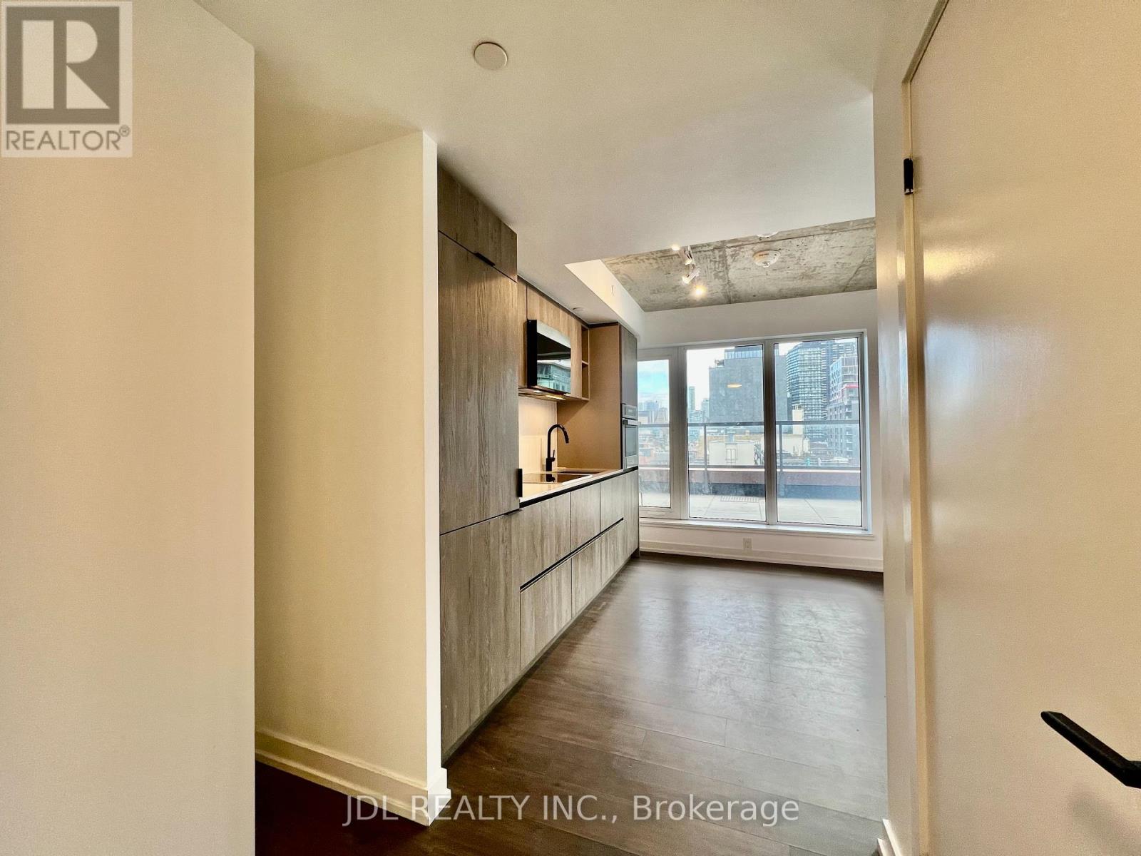 802 - 2 Augusta Avenue, Toronto, Ontario  M5V 0T3 - Photo 2 - C12484935