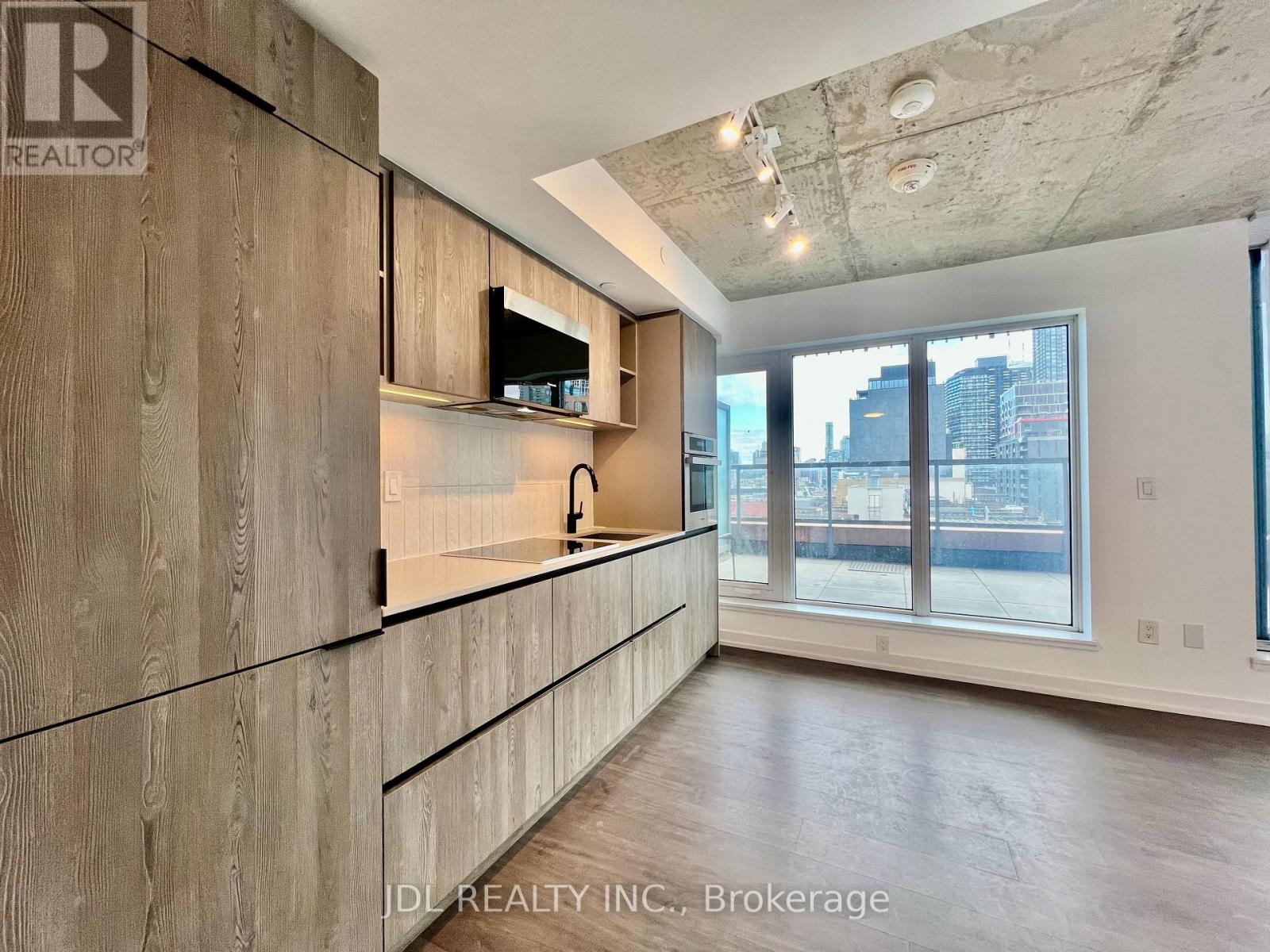 802 - 2 Augusta Avenue, Toronto, Ontario  M5V 0T3 - Photo 3 - C12484935