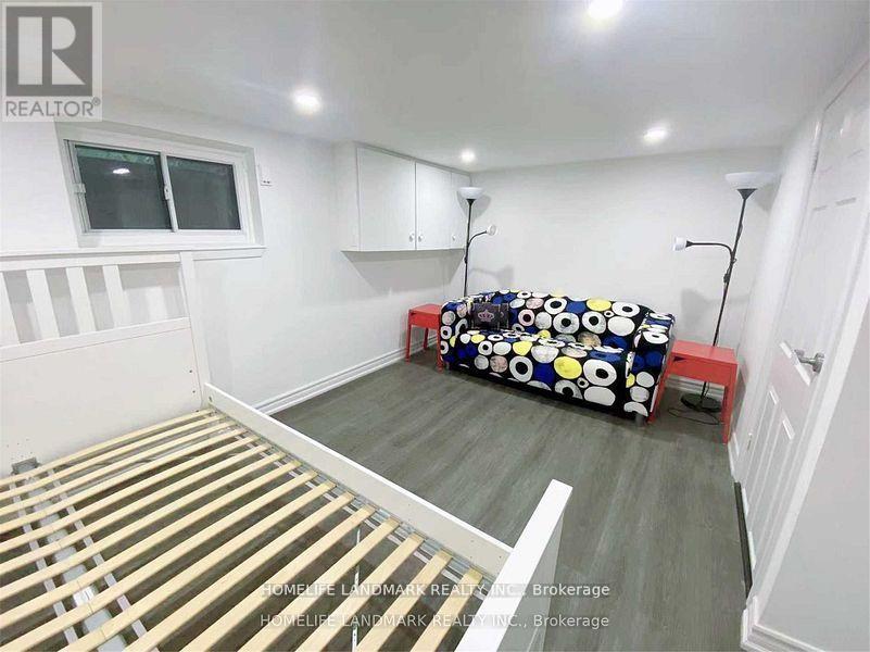 840 Davenport Road, Toronto, Ontario  M6G 2B6 - Photo 3 - C12484945