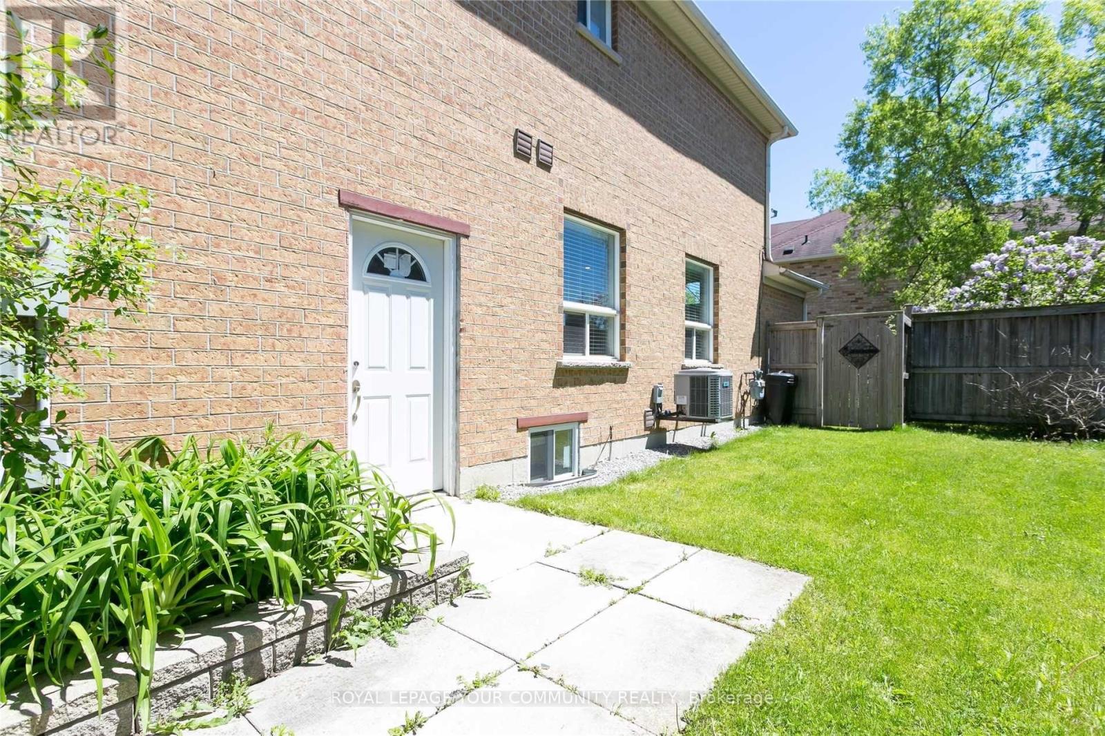 Lower - 51 Long Point Drive, Richmond Hill, Ontario  L4E 3W8 - Photo 2 - N12470466