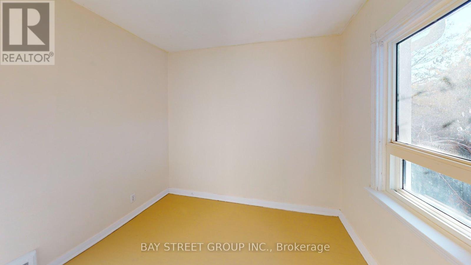 Main - 106 Wye Valley Road, Toronto, Ontario  M1P 2A8 - Photo 9 - E12484939