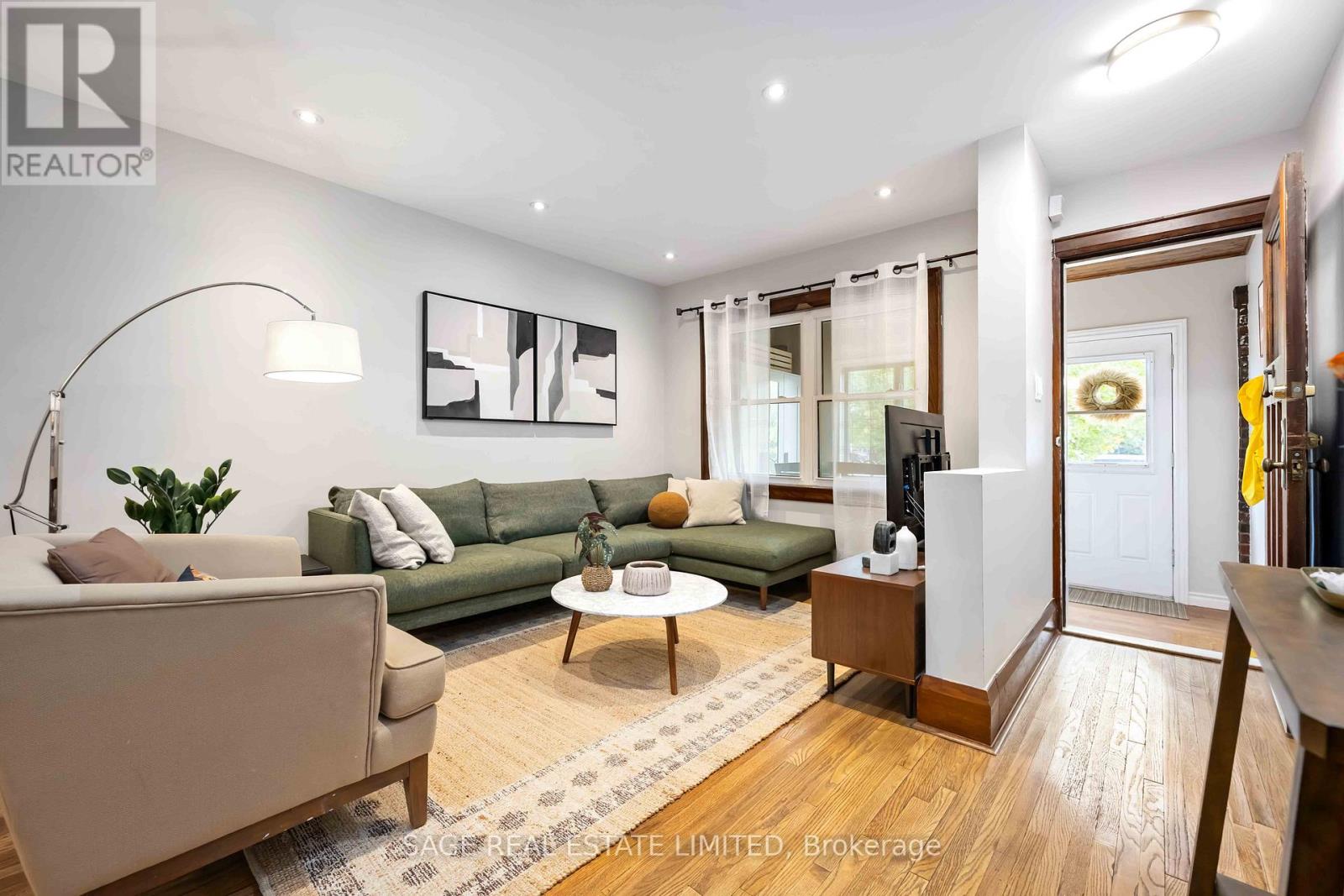552 Victoria Park Avenue, Toronto, Ontario  M4E 3T5 - Photo 11 - E12484947