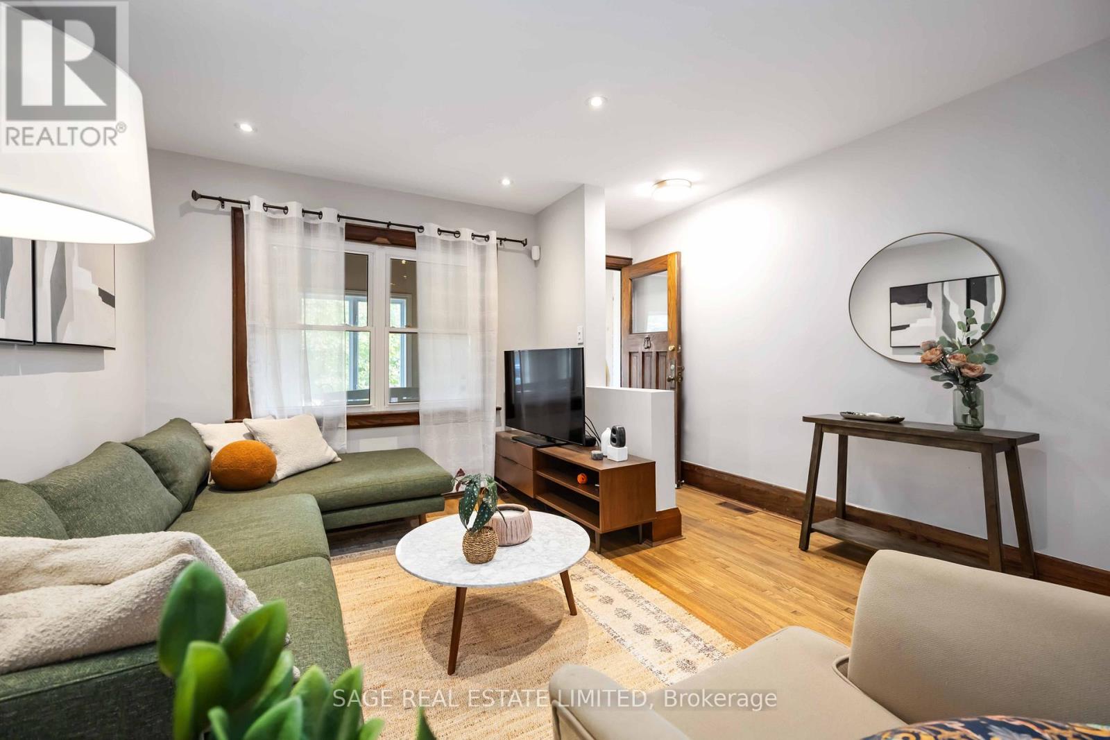 552 Victoria Park Avenue, Toronto, Ontario  M4E 3T5 - Photo 12 - E12484947