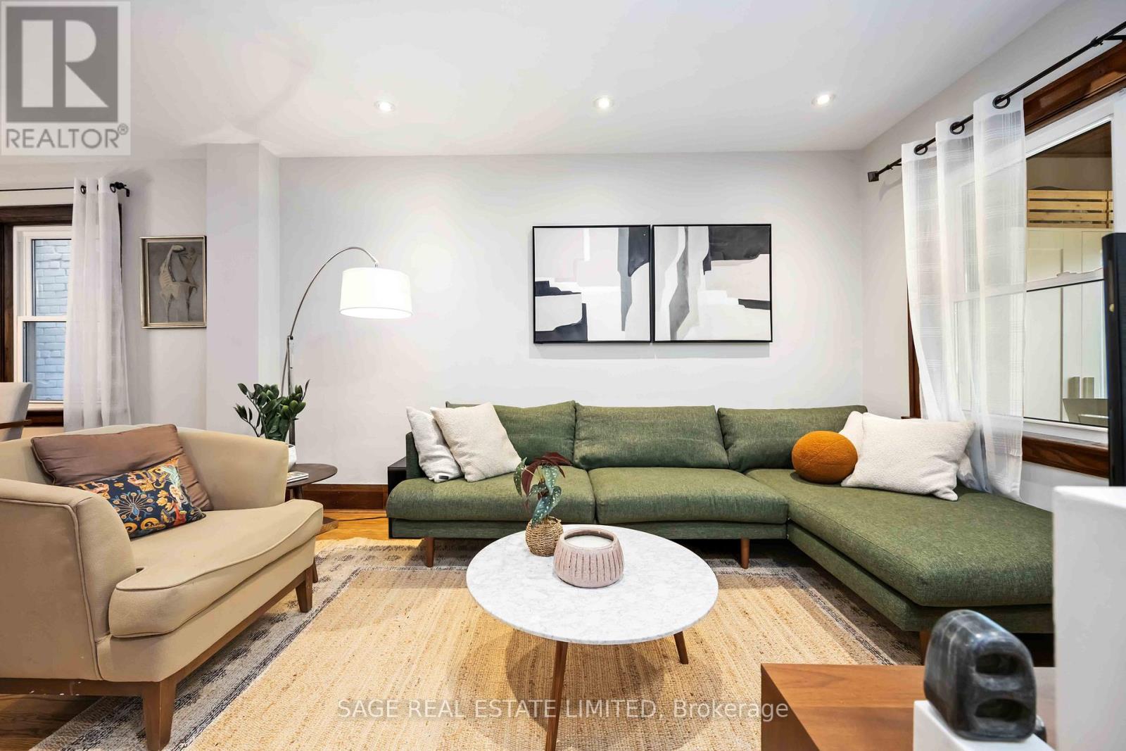 552 Victoria Park Avenue, Toronto, Ontario  M4E 3T5 - Photo 14 - E12484947