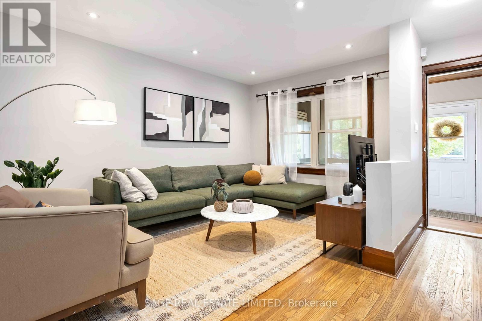 552 Victoria Park Avenue, Toronto, Ontario  M4E 3T5 - Photo 15 - E12484947