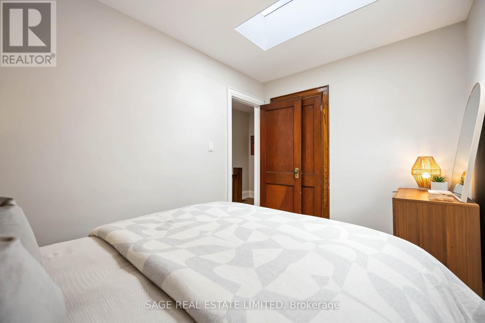 552 Victoria Park Avenue, Toronto, Ontario  M4E 3T5 - Photo 35 - E12484947