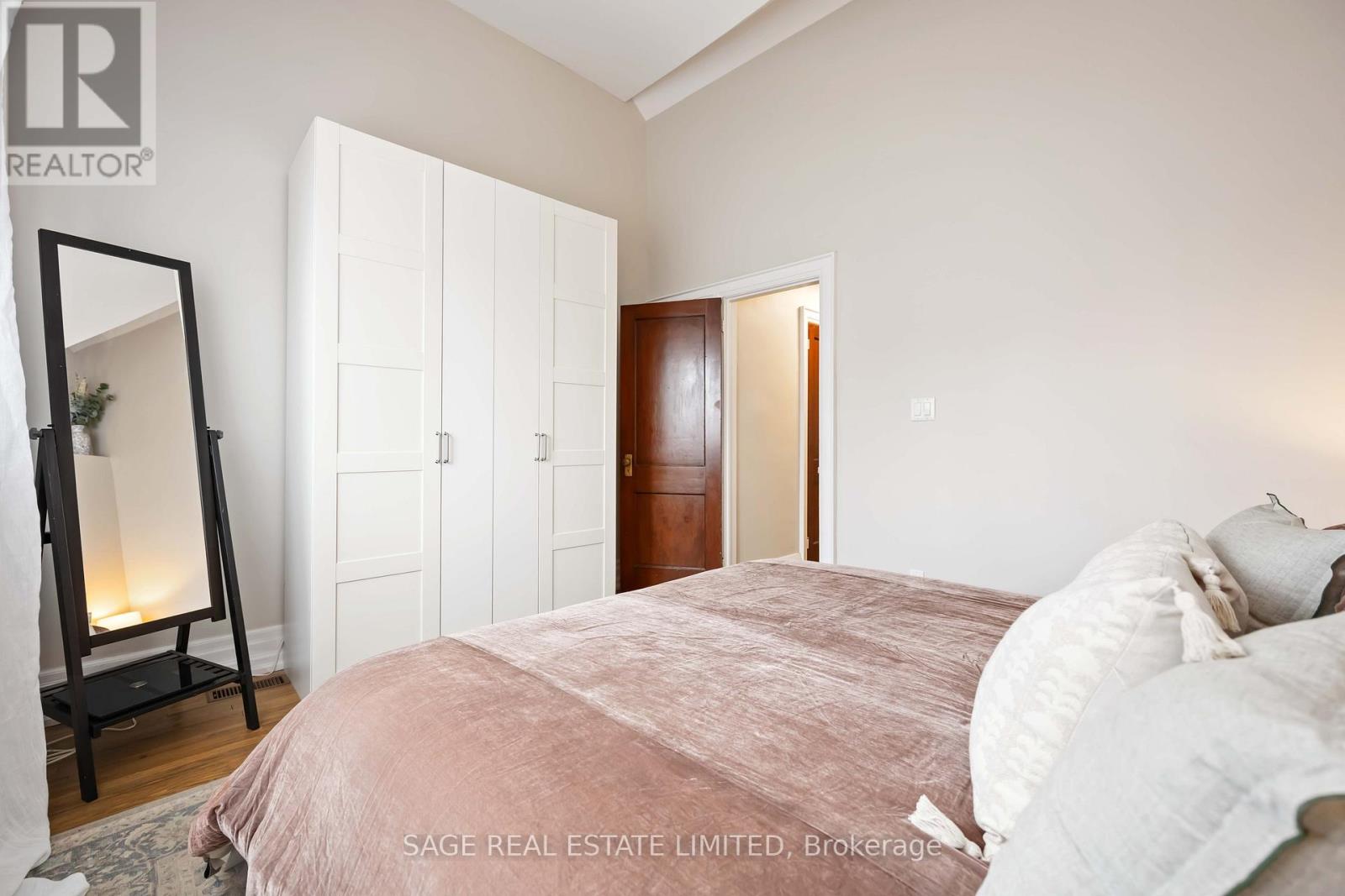 552 Victoria Park Avenue, Toronto, Ontario  M4E 3T5 - Photo 37 - E12484947