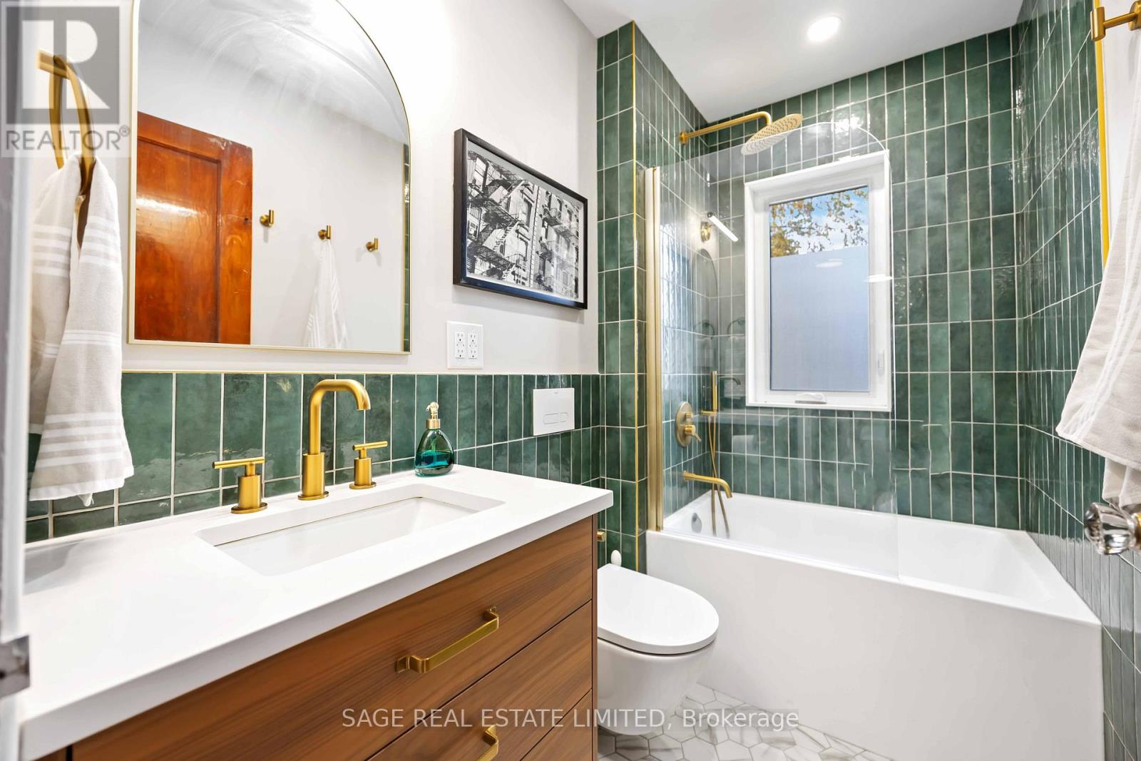 552 Victoria Park Avenue, Toronto, Ontario  M4E 3T5 - Photo 39 - E12484947