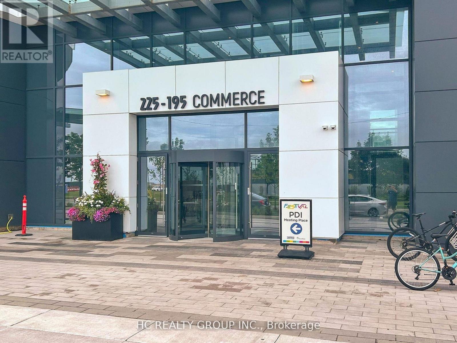 5715 - 225 Commerce Street, Vaughan, Ontario  L4K 0R1 - Photo 2 - N12484936