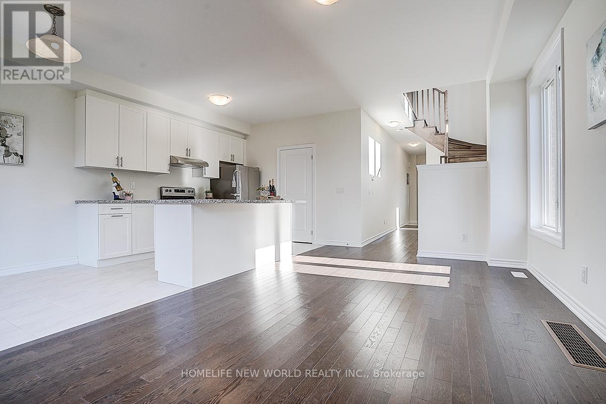 4 Freeman Williams Street, Markham, Ontario  L6C 3M8 - Photo 6 - N12484949