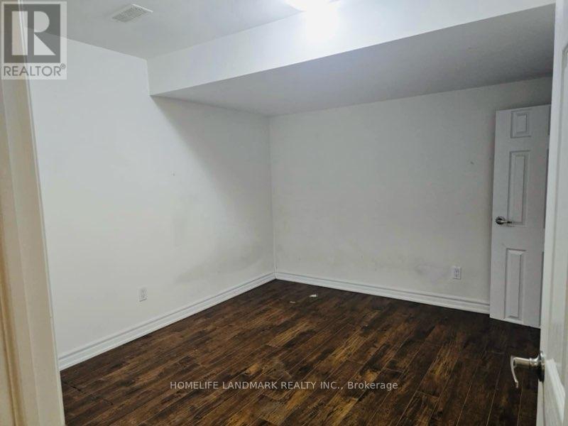 211 Zokol Drive, Aurora, Ontario  L4G 0B8 - Photo 3 - N12484954