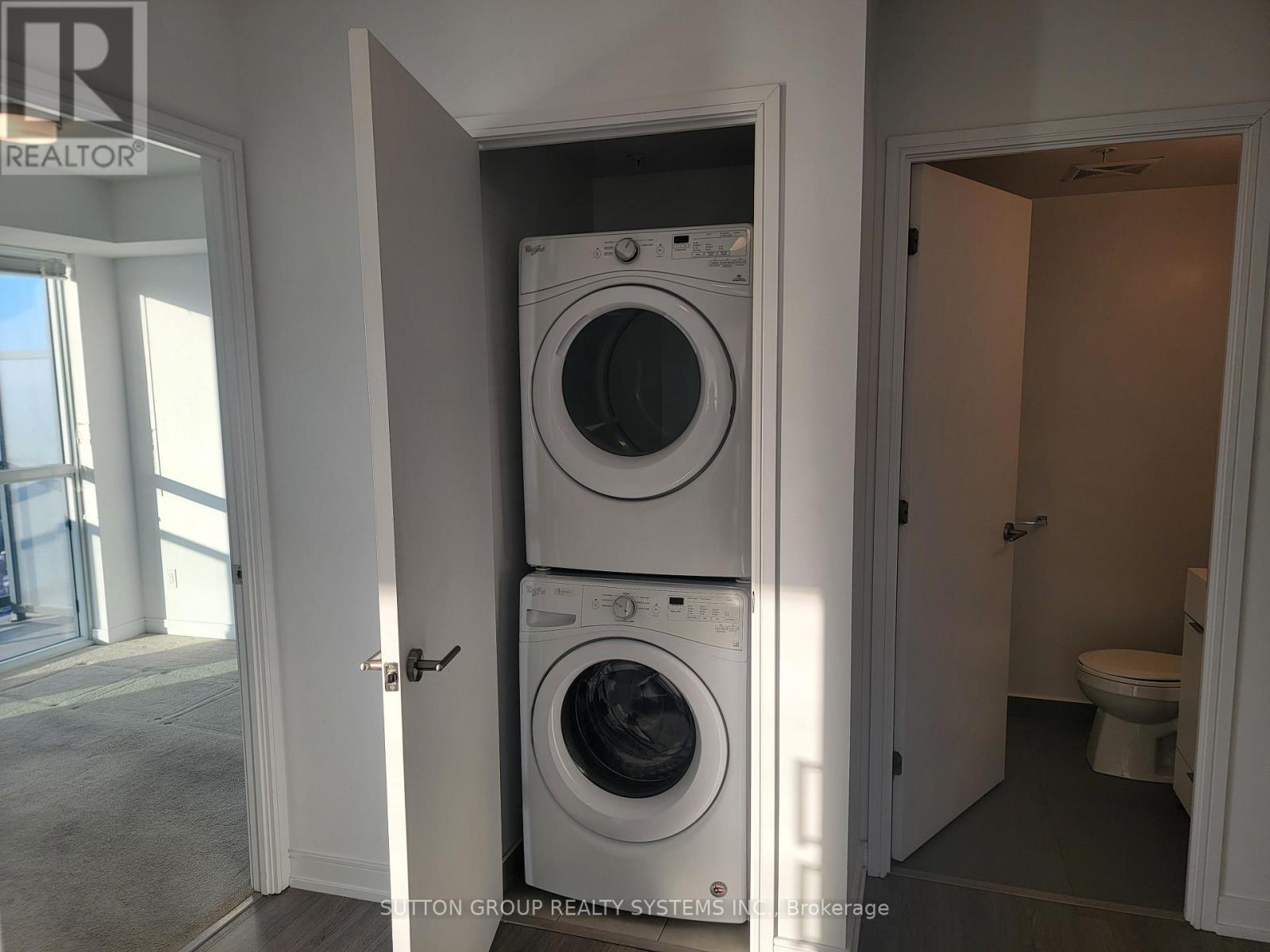 2402 - 20 Thomas Riley Road, Toronto, Ontario  M9B 1B3 - Photo 10 - W12484942