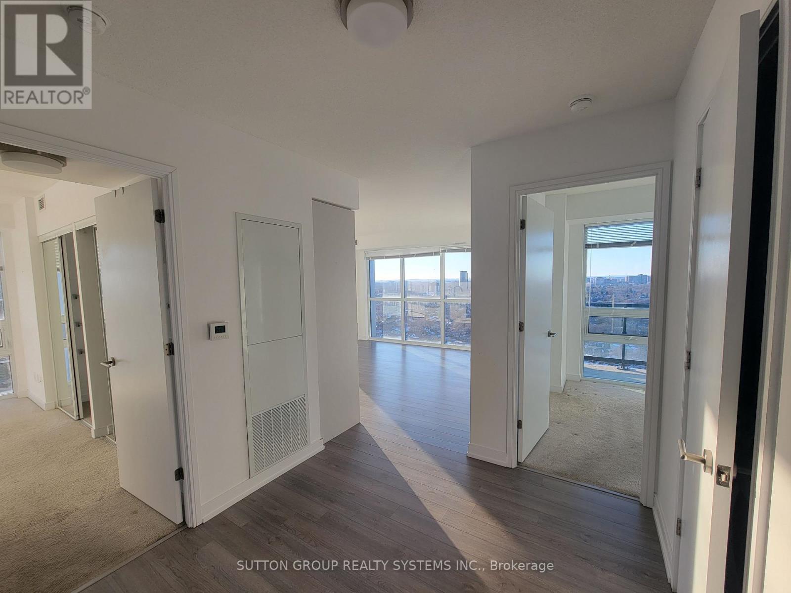 2402 - 20 Thomas Riley Road, Toronto, Ontario  M9B 1B3 - Photo 7 - W12484942