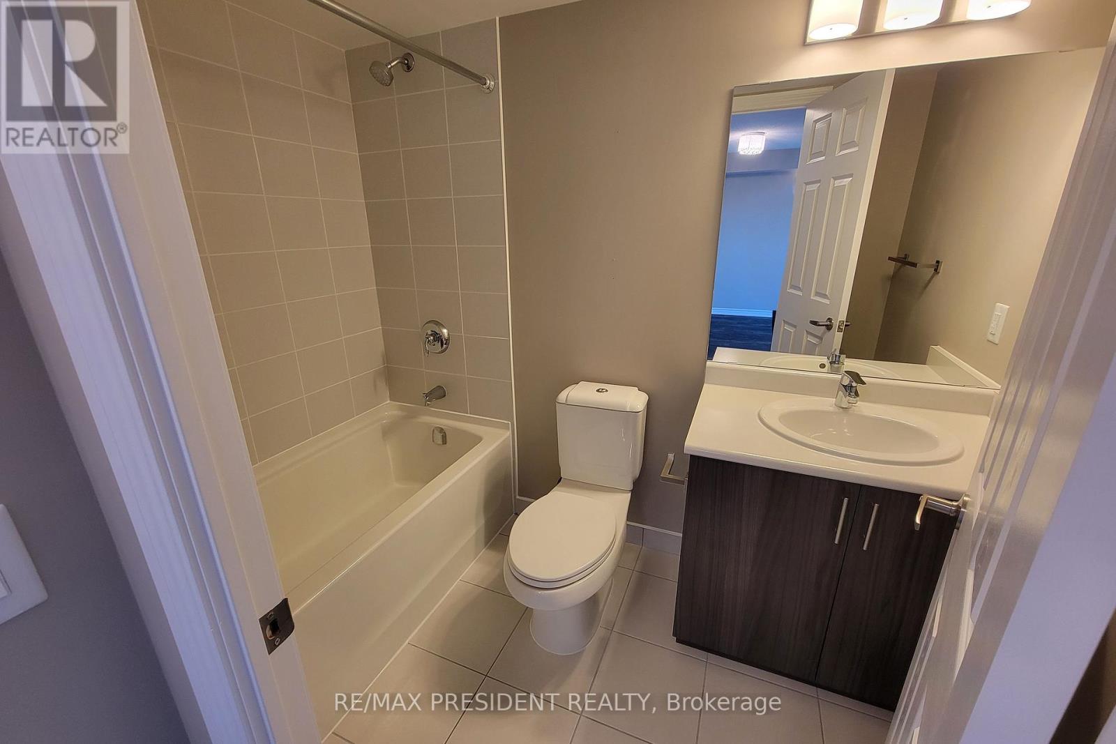 303 - 716 Main Street E, Milton, Ontario  L9T 9L9 - Photo 15 - W12484950