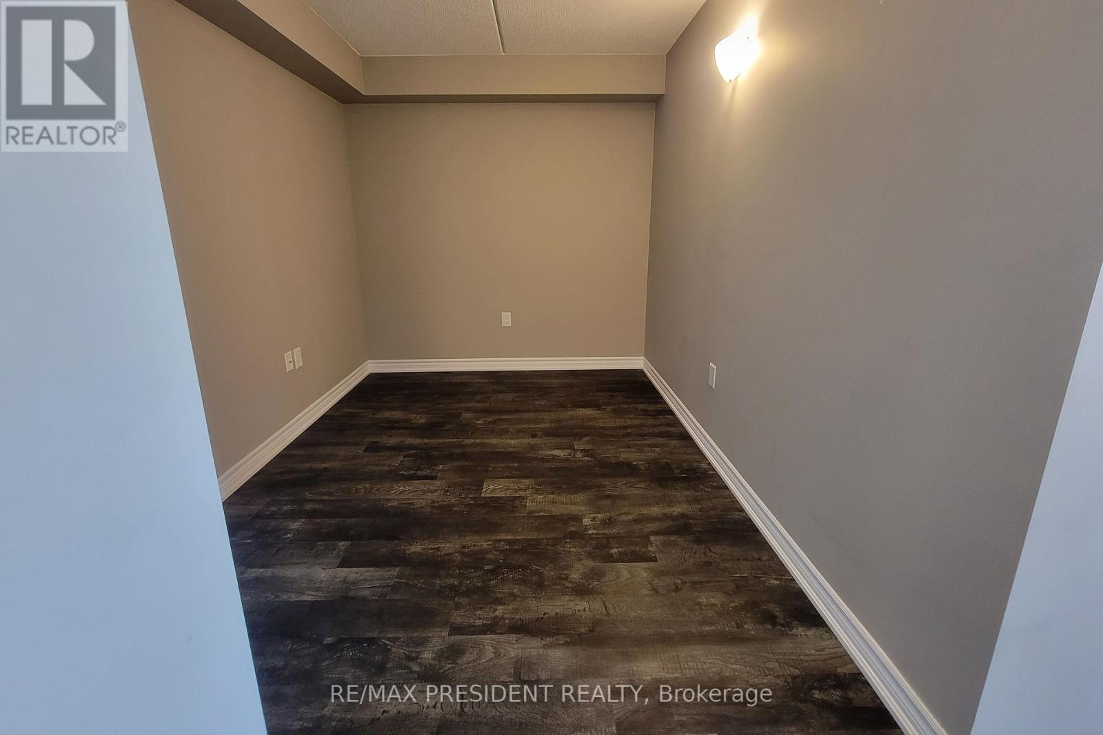 303 - 716 Main Street E, Milton, Ontario  L9T 9L9 - Photo 16 - W12484950