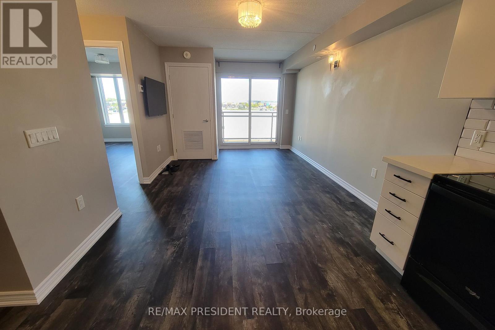 303 - 716 Main Street E, Milton, Ontario  L9T 9L9 - Photo 4 - W12484950