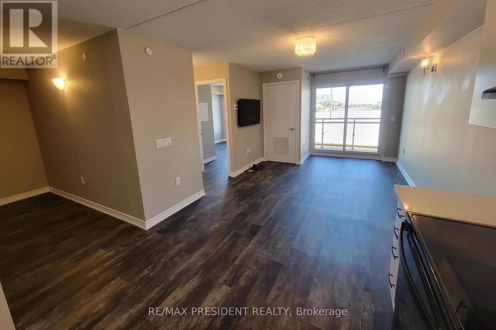 303 - 716 Main Street E, Milton, Ontario  L9T 9L9 - Photo 5 - W12484950