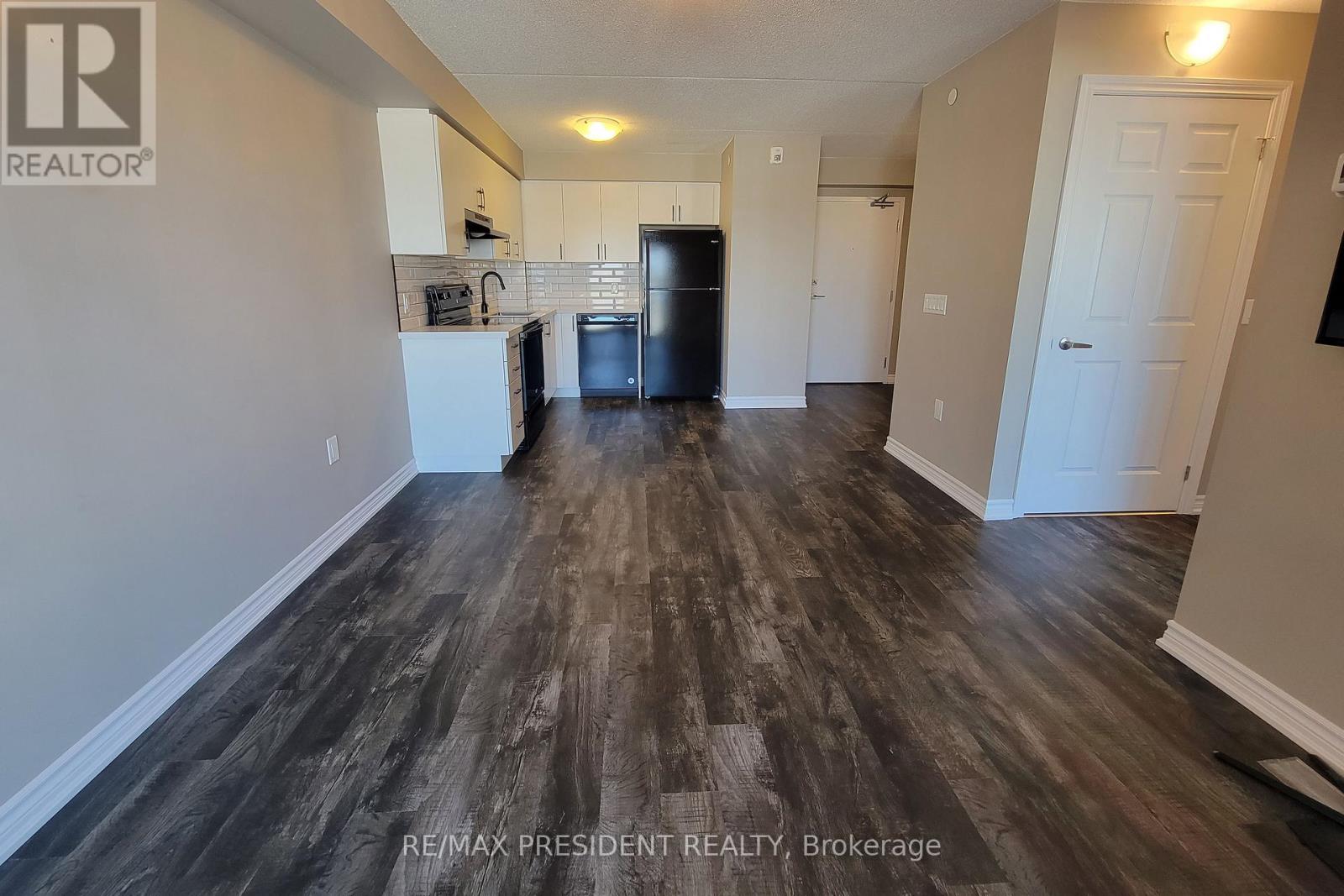303 - 716 Main Street E, Milton, Ontario  L9T 9L9 - Photo 8 - W12484950