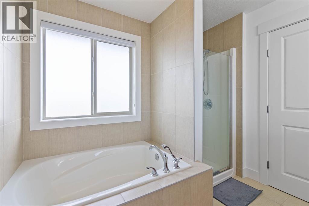 332 Kinniburgh Boulevard, Chestermere, Alberta  T1X 0P4 - Photo 37 - A2263648