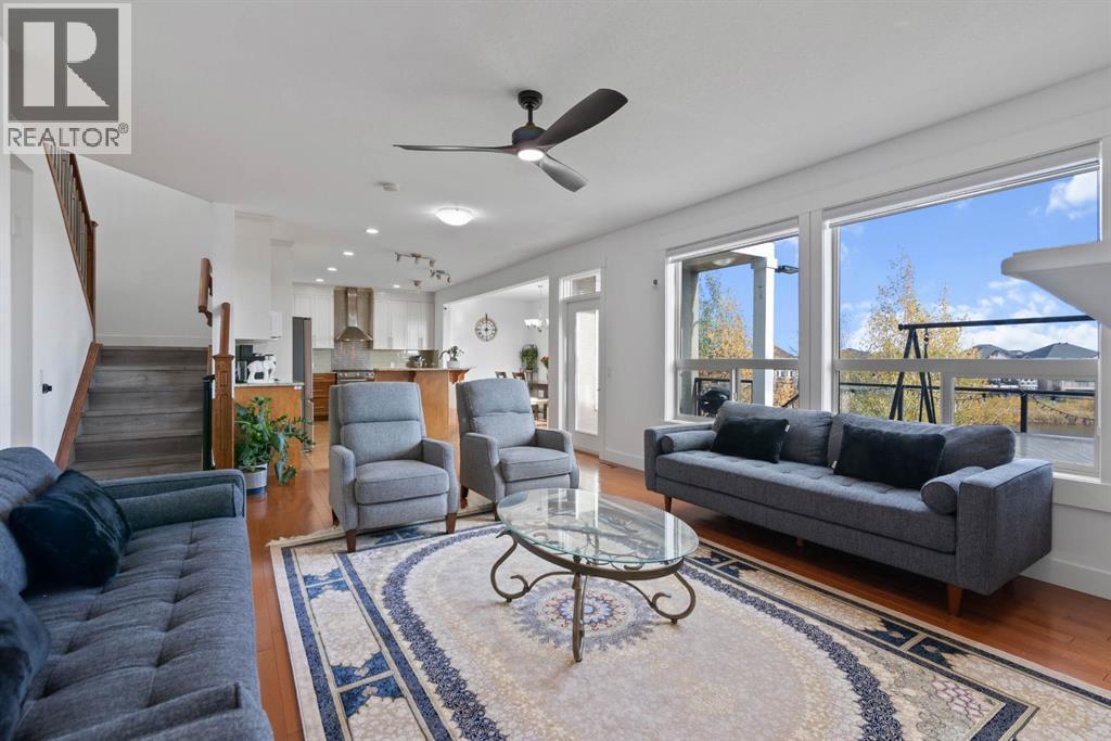 332 Kinniburgh Boulevard, Chestermere, Alberta  T1X 0P4 - Photo 12 - A2263648