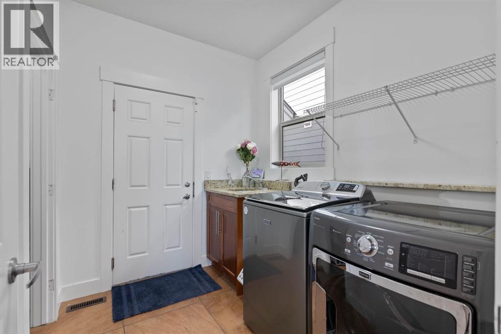 332 Kinniburgh Boulevard, Chestermere, Alberta  T1X 0P4 - Photo 21 - A2263648