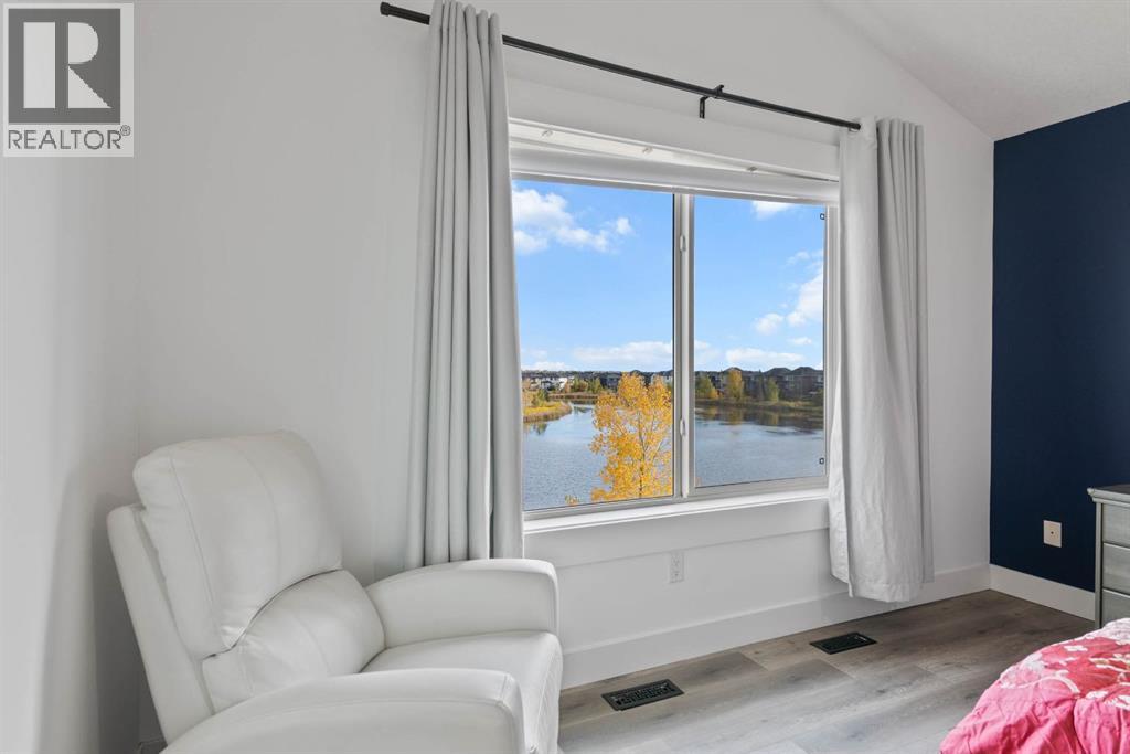 332 Kinniburgh Boulevard, Chestermere, Alberta  T1X 0P4 - Photo 39 - A2263648