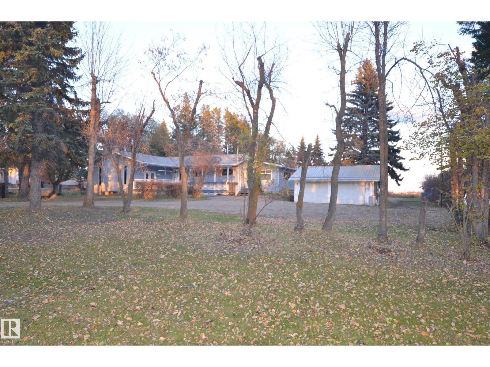 5815 West Boundary Road, Barrhead, Alberta  T7N 1B9 - Photo 5 - E4463715