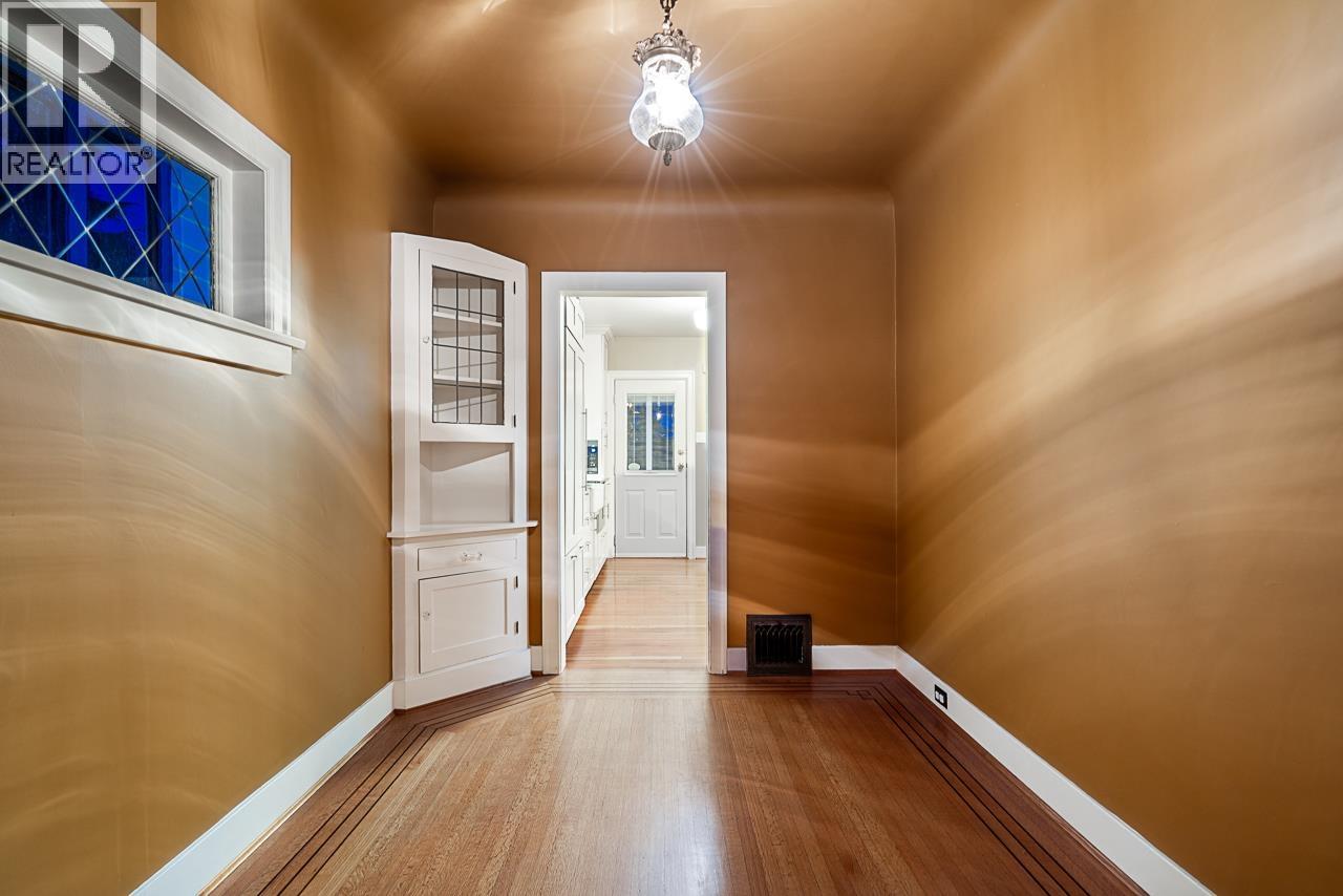 310 Ash Street, New Westminster, British Columbia  V3M 3M6 - Photo 5 - R3061594