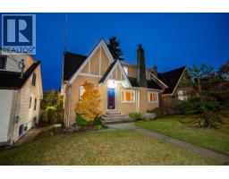 <div class="price">$1,675,000</div> 310 Ash Street, New Westminster<br><div style="margin-bottom:8px;"><small>Exp Realty</small></div><div class='bed_bath'>4 Bed | 4 Bath</div>