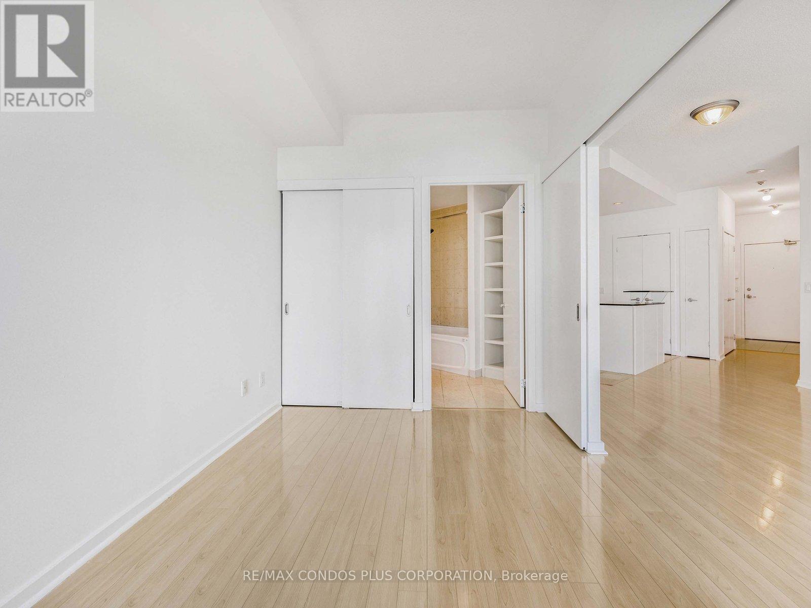 2209 - 208 Queens Quay W, Toronto, Ontario  M5J 2Y5 - Photo 13 - C12484961