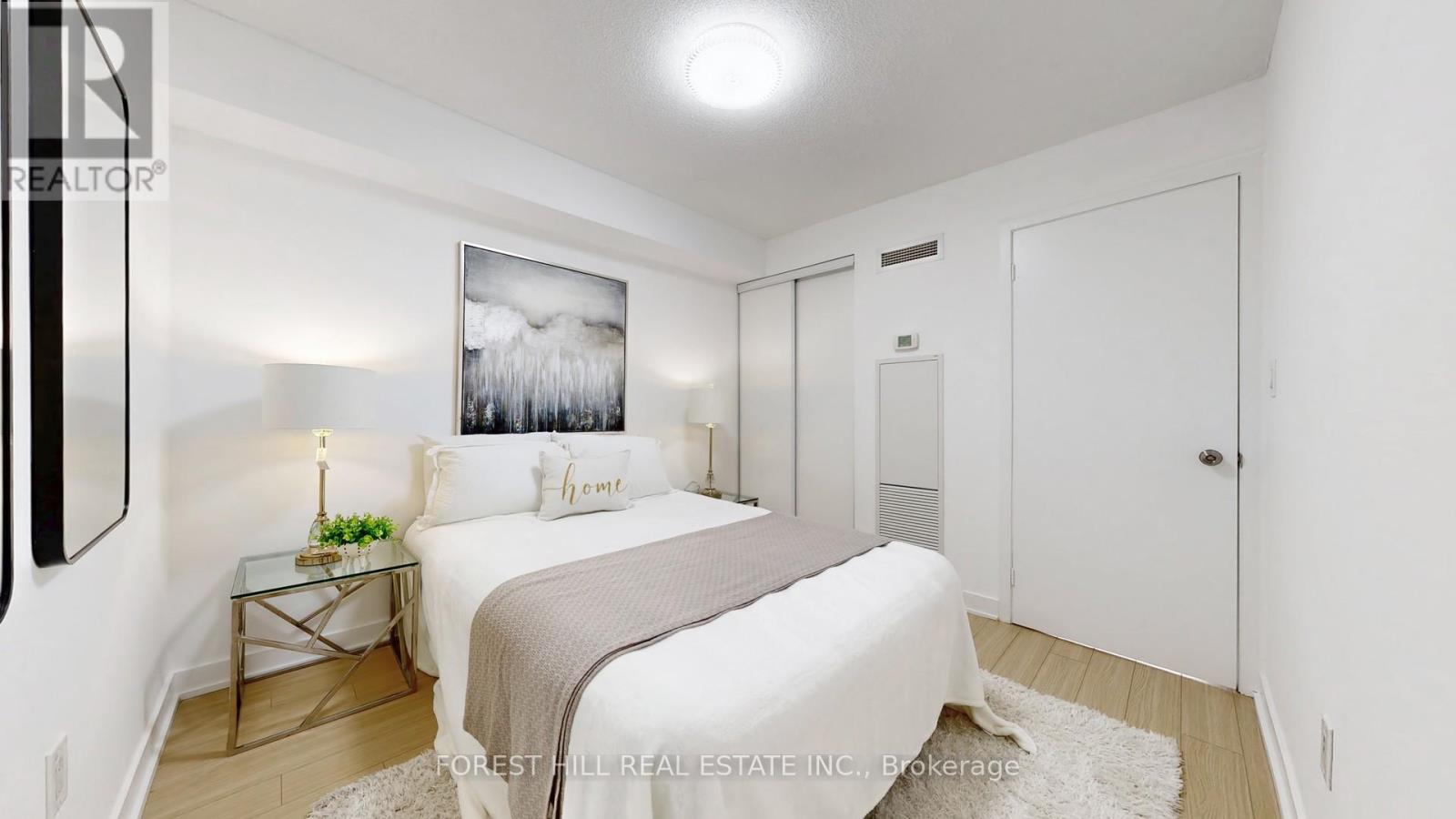 743 - 10 Capreol Court, Toronto, Ontario  M5V 4B3 - Photo 18 - C12484964