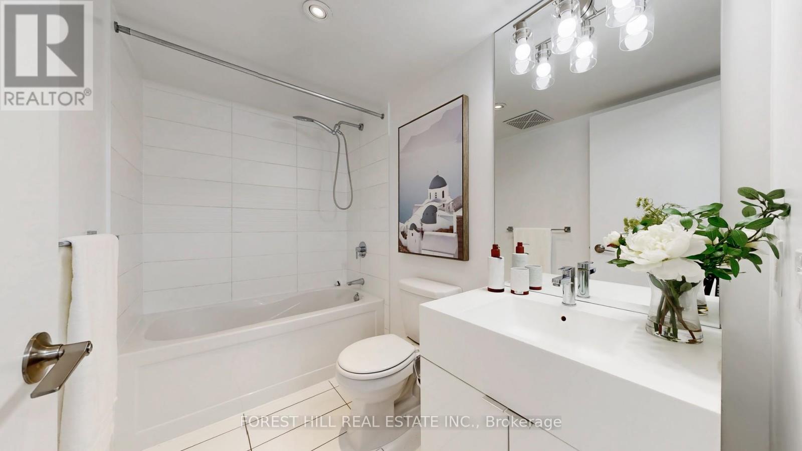 743 - 10 Capreol Court, Toronto, Ontario  M5V 4B3 - Photo 19 - C12484964