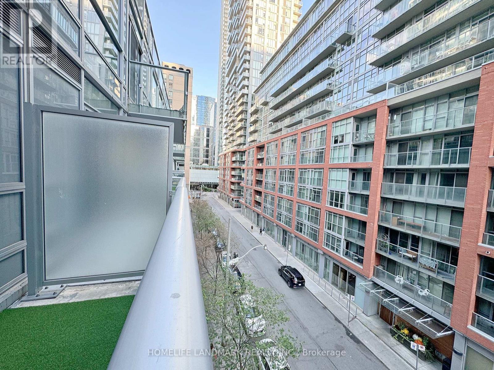 418 - 30 Nelson Street, Toronto, Ontario  M5V 0H5 - Photo 8 - C12484969