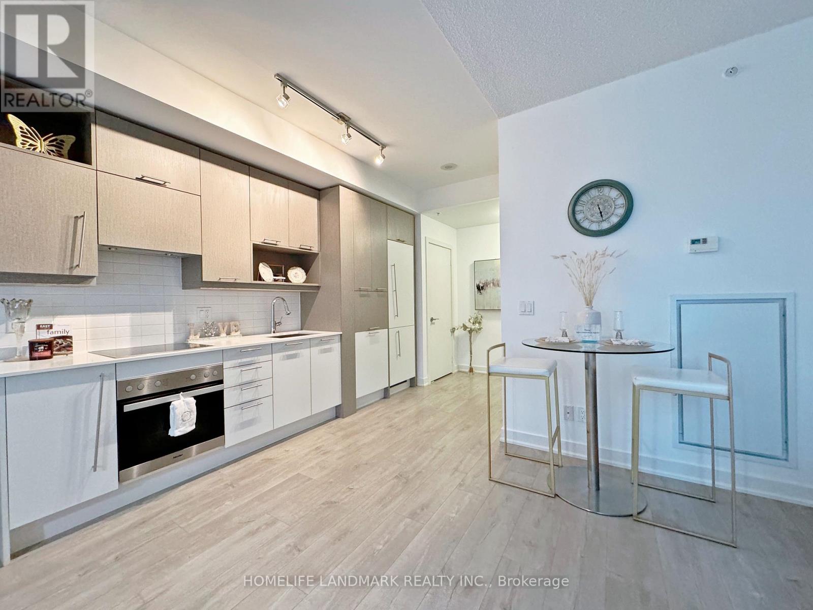 418 - 30 Nelson Street, Toronto, Ontario  M5V 0H5 - Photo 9 - C12484969