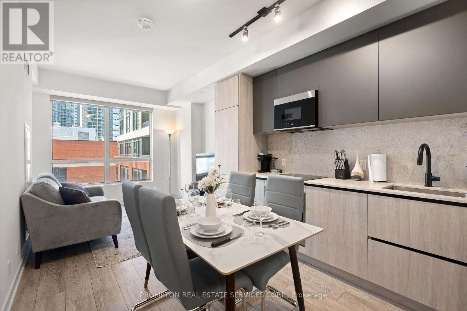 1509 - 108 Peter Street, Toronto, Ontario  M5V 0W2 - Photo 3 - C12484971