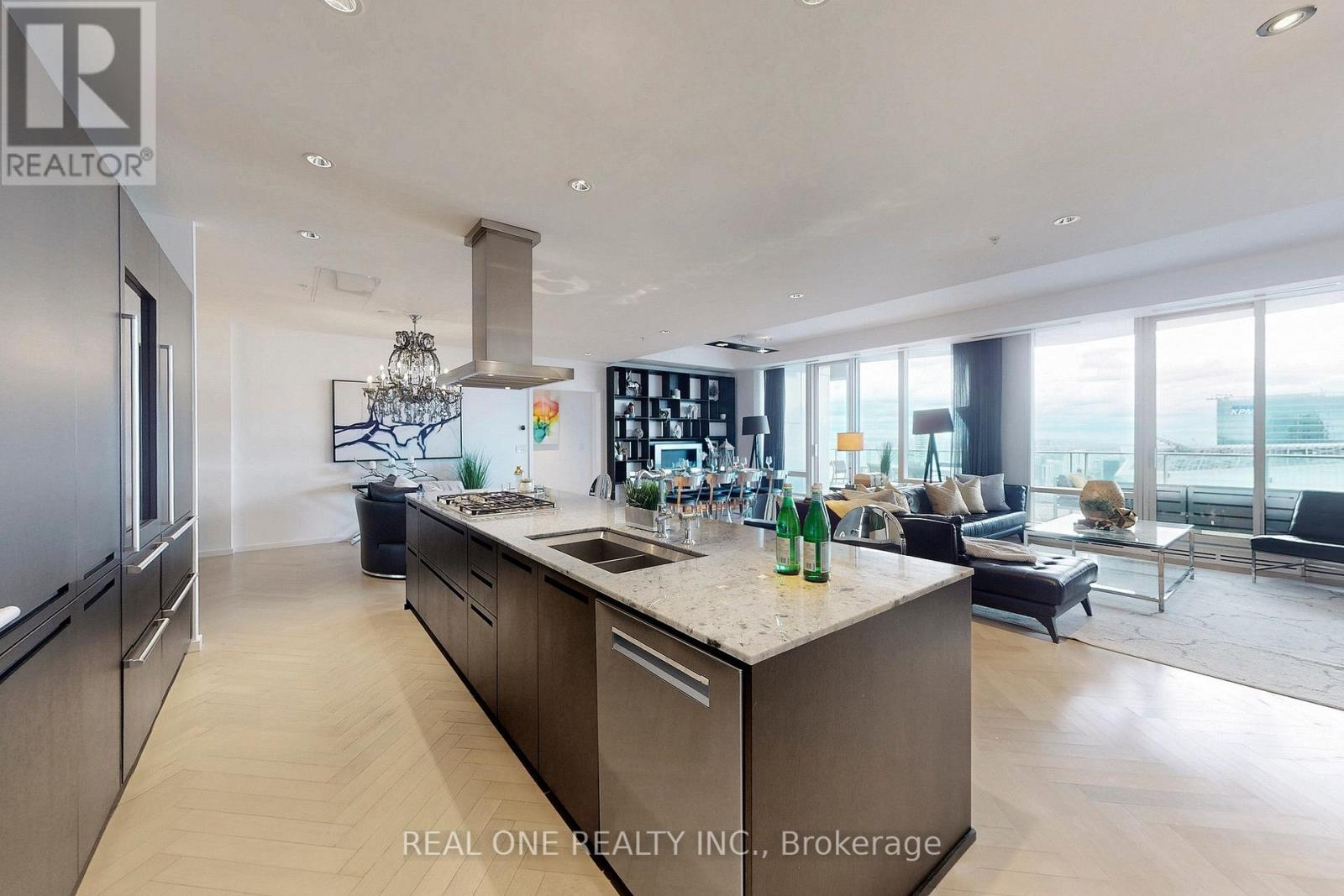 6205 - 180 University Avenue, Toronto, Ontario  M5H 0A2 - Photo 13 - C12484972