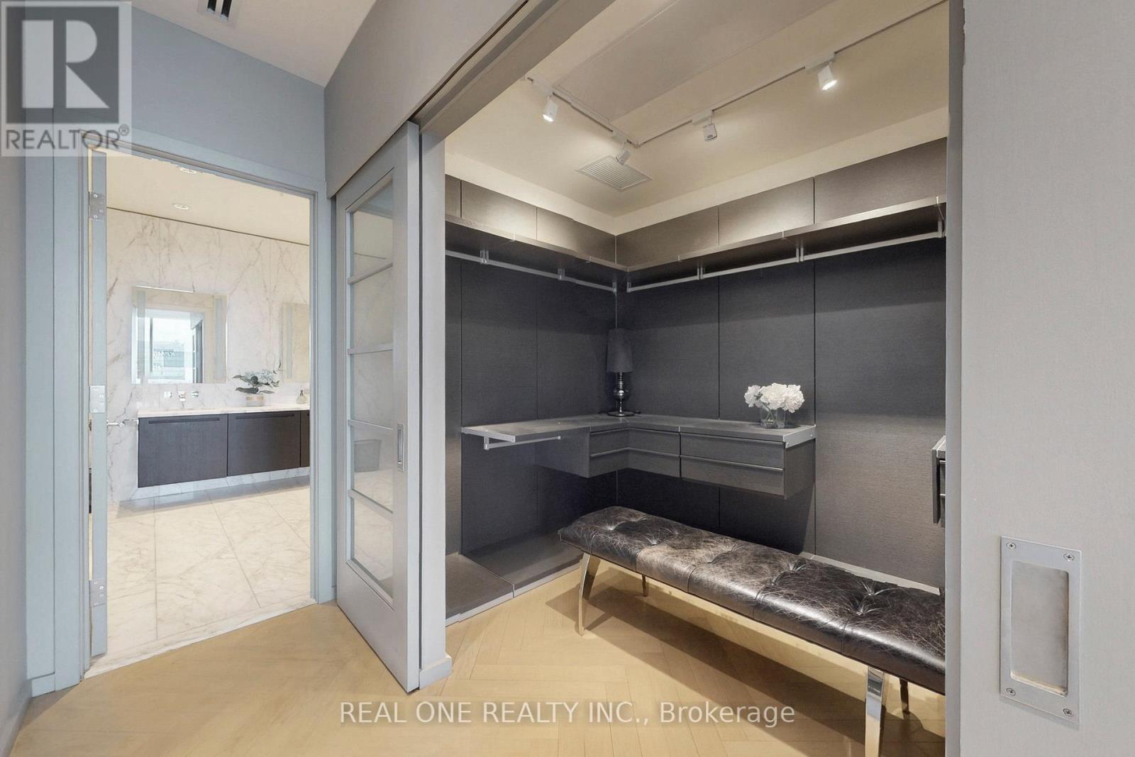 6205 - 180 University Avenue, Toronto, Ontario  M5H 0A2 - Photo 23 - C12484972