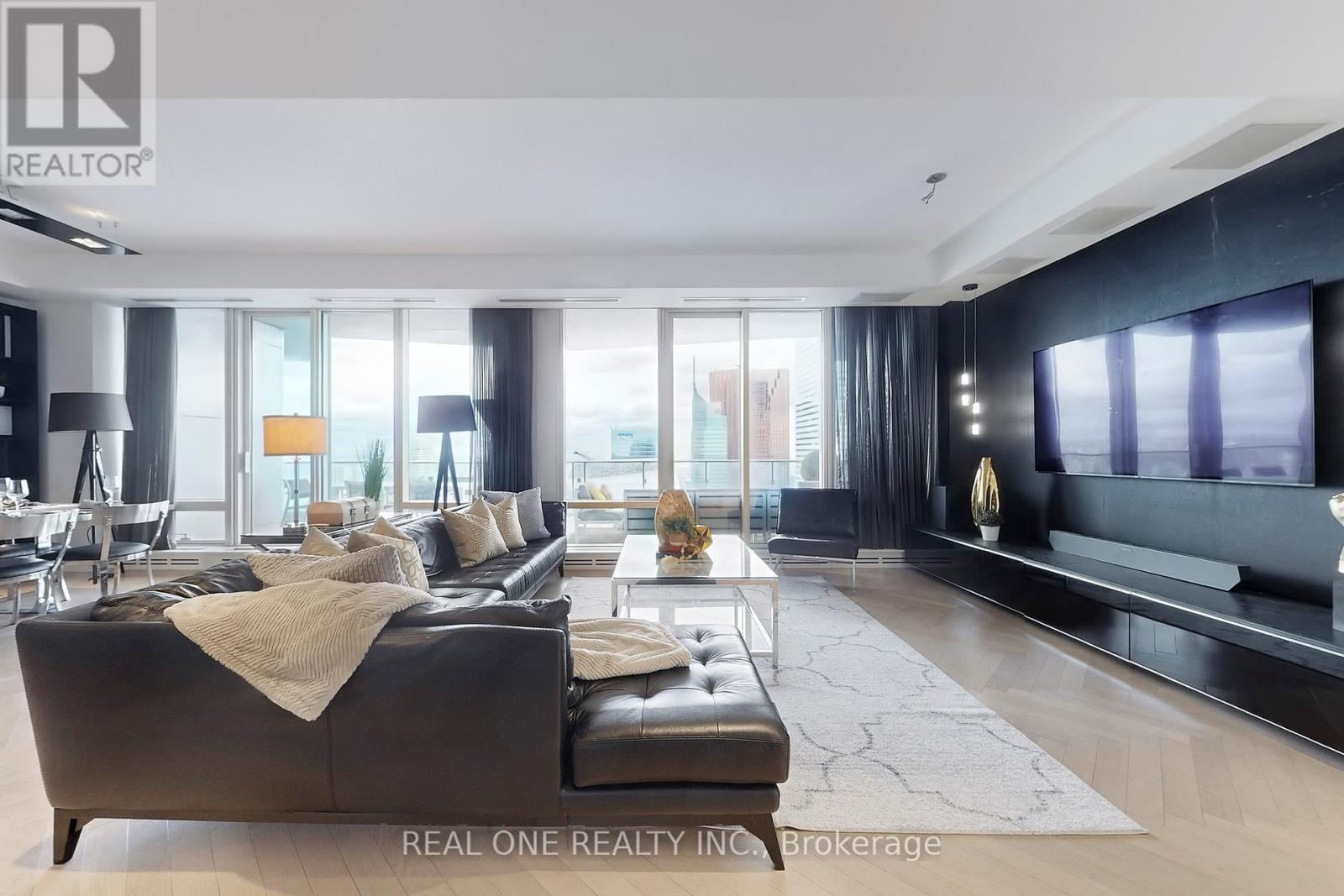 6205 - 180 University Avenue, Toronto, Ontario  M5H 0A2 - Photo 7 - C12484972