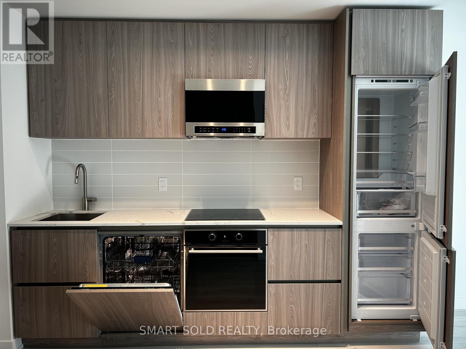 1104 - 110 Broadway Avenue, Toronto, Ontario  M4P 1V7 - Photo 11 - C12484975