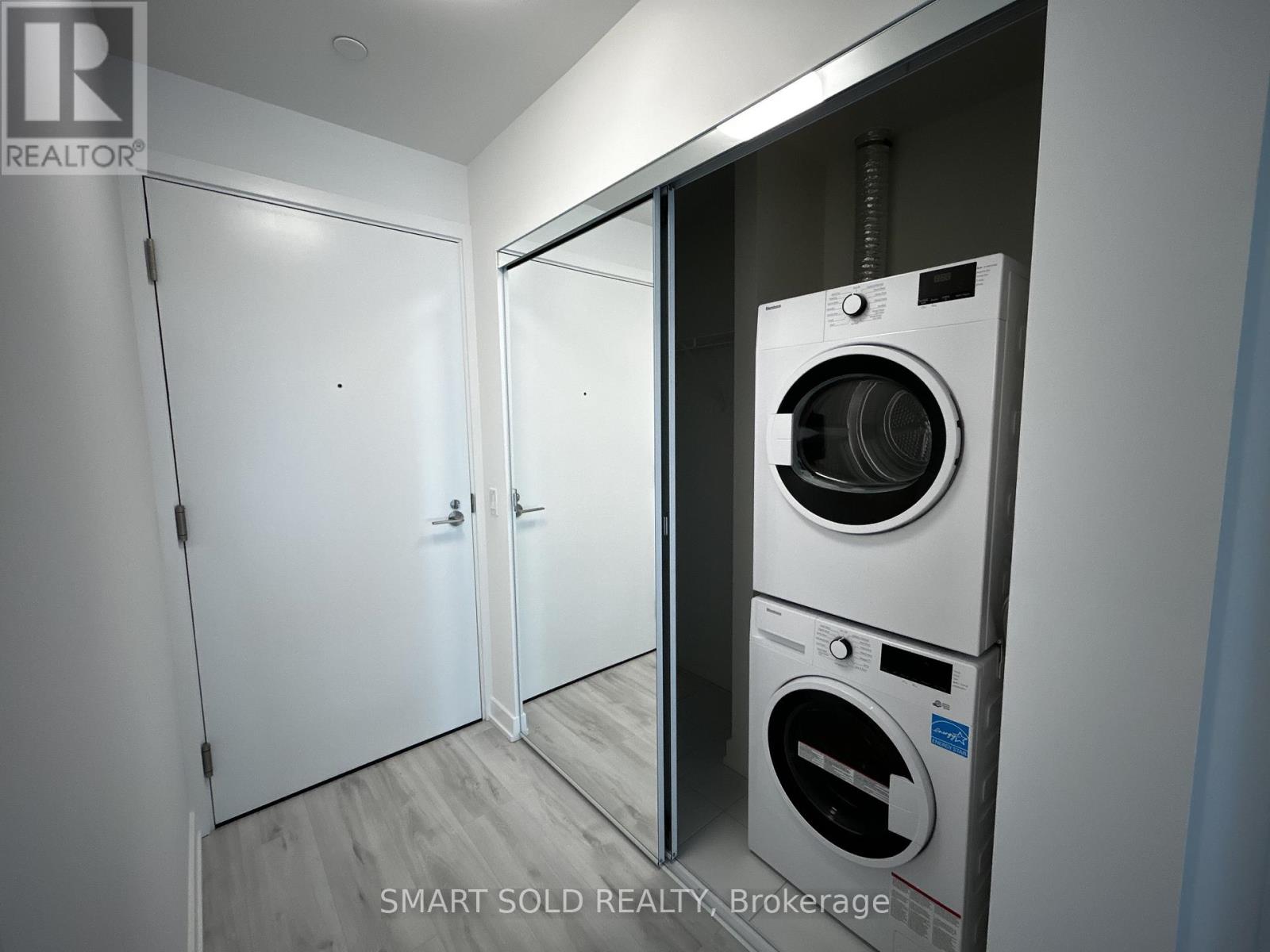 1104 - 110 Broadway Avenue, Toronto, Ontario  M4P 1V7 - Photo 13 - C12484975